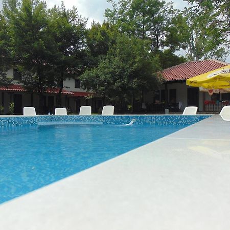 Hotel Holiday Park Ranchoto Kirkovo  Esterno foto