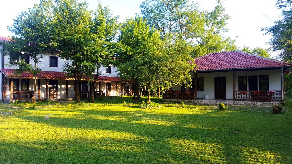 Hotel Holiday Park Ranchoto Kirkovo  Esterno foto