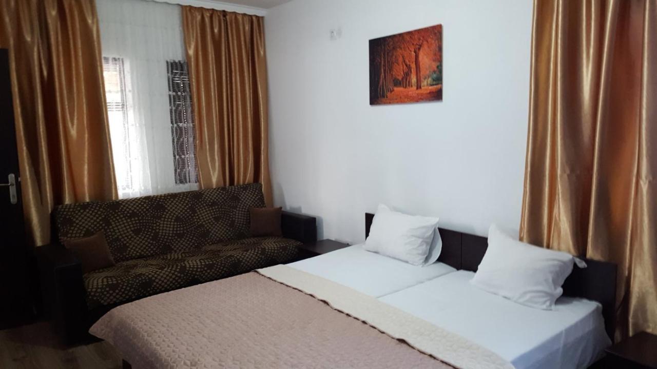 Hotel Holiday Park Ranchoto Kirkovo  Esterno foto