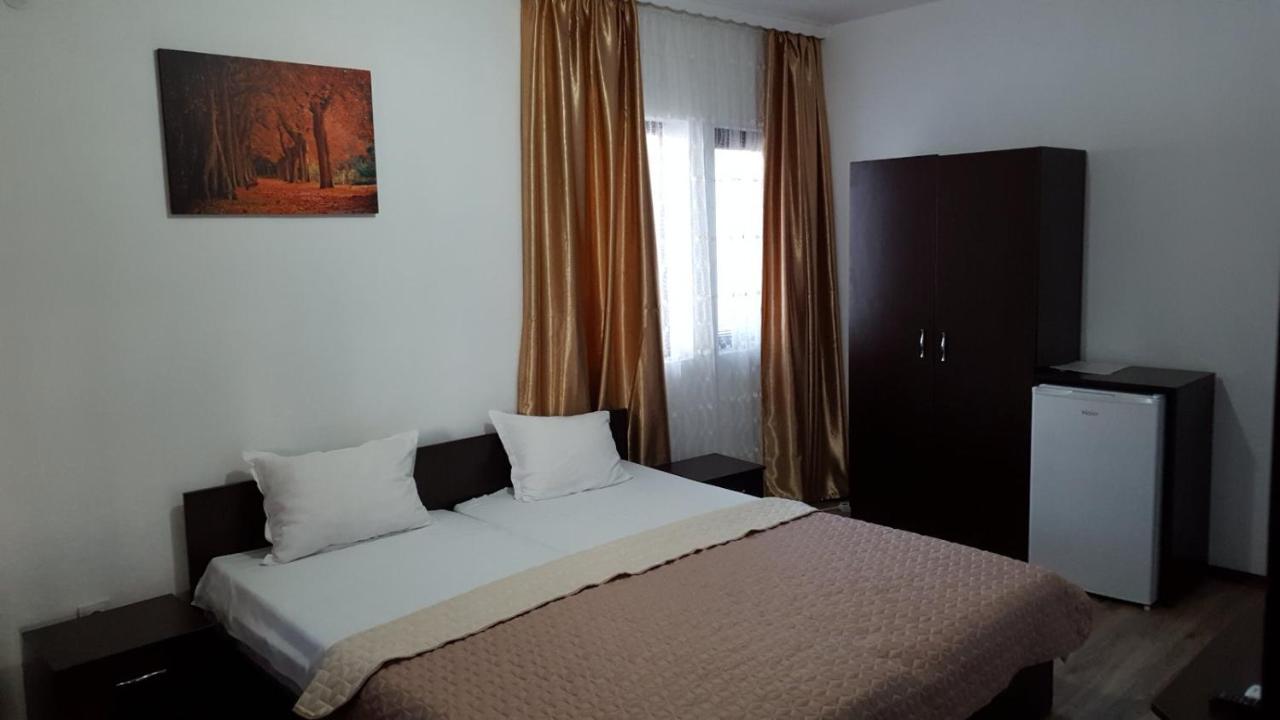 Hotel Holiday Park Ranchoto Kirkovo  Esterno foto